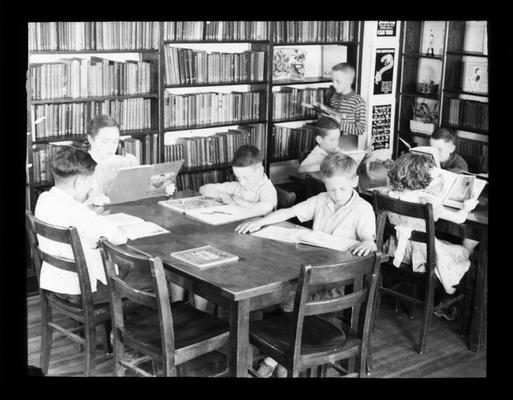 Elementary school students in the library