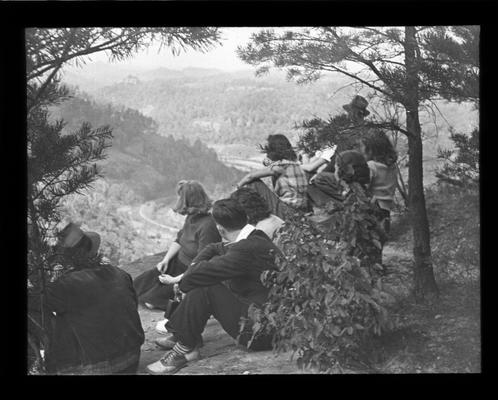 Senior High School students at Natural Bridge