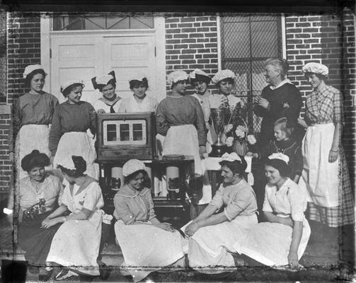 Picadome girls in domestic science class