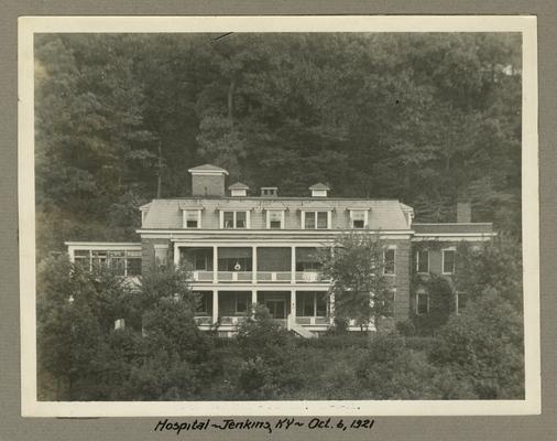 Title handwritten on photograph mounting: Hospital--Jenkins, Kentucky