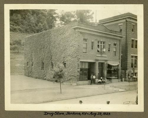 Title handwritten on photograph mounting: Post Office--Jenkins, Kentucky