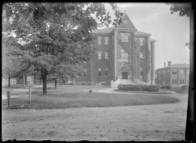 Miller Hall (Natural Science Building) and Wendt Shop on right