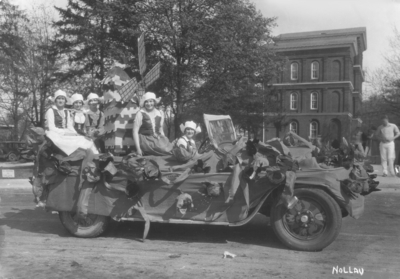 Holland parade float, May Day