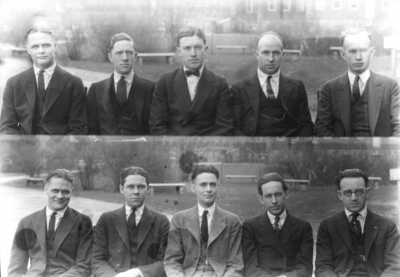 Class of 1922 (broken into groups of 5-10)