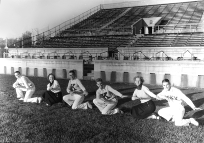 Cheerleaders, two women and four men