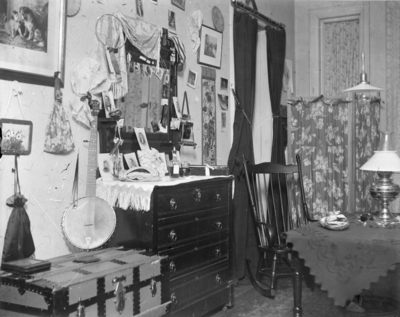 interior of a room, possibly a dorm room in Patterson Hall