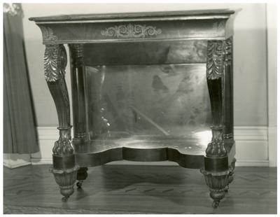 Hunt-Morgan House, historically known as Hopemont, interior; pier table