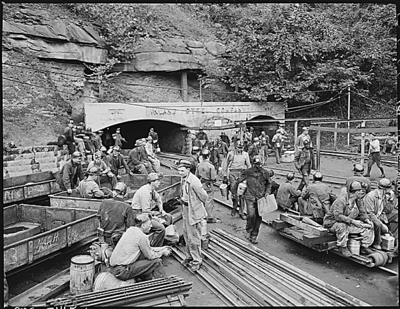 Changing shifts at the mine portal in the afternoon.  Wheelwright, Floyd County, KY. 9/23/46