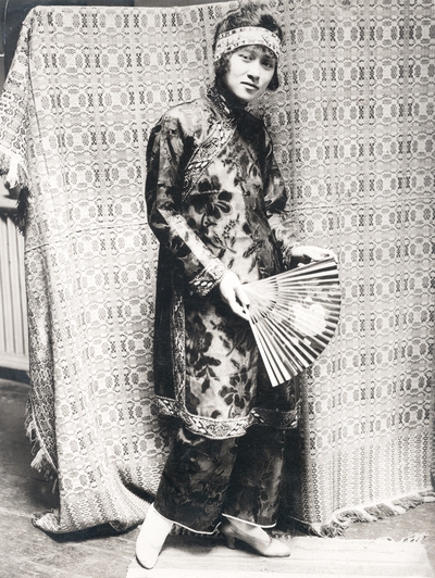 Peggy O'Wing, Chinese actress in the U.S