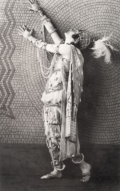 Gertrude Hoffman, dancer in 