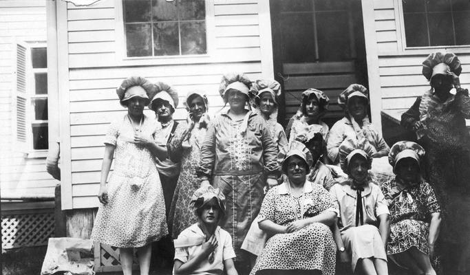 Women in bonnets