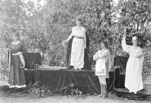 May 29, 1919, Actors in costumes of 