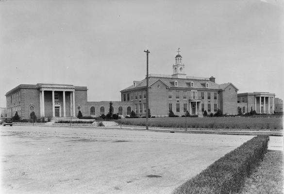 Education Buildings / Taylor Hall