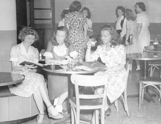 Chi Omega, Elizabeth Allen Thomas, Ann Eyer, and Janice Bowers, circa 1944