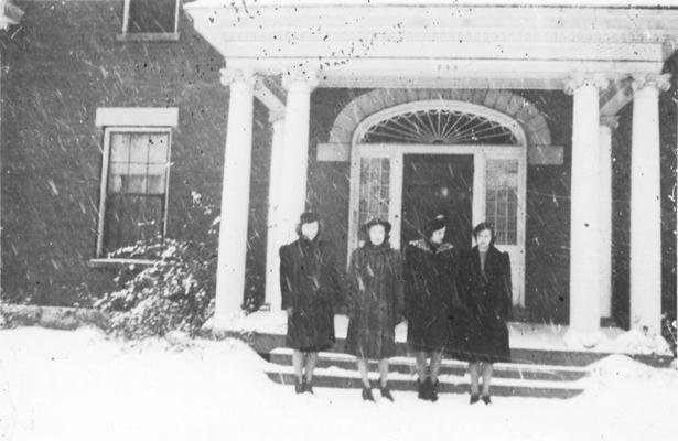 Alpha Gamma House, East Maxwell, students in snow