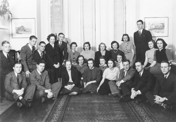 Alma Magna Mater members, 1943