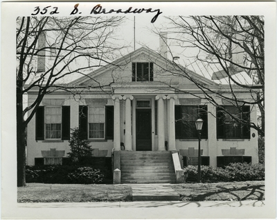 352 South Broadway. May have been built by John McMurtry for the daughter of Dr. Elisha Warfield for use of his daughter, Laura R. Rodgers in the 1840's