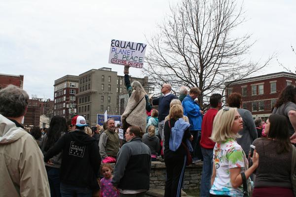 Women's March in Lexington, Kentucky, photographs taken by Tracy Oberc