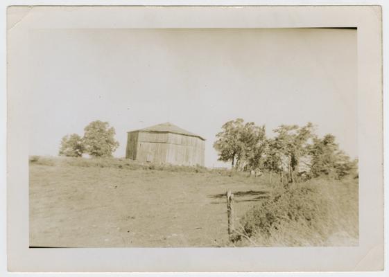 Octagonal Barn near Sinai, Kentucky off of U.S. Highway 62 in Anderson County