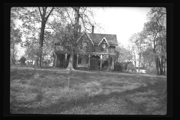 Brick Cottage, Paris Pike Road, south of Paris, Kentucky in Bourbon County