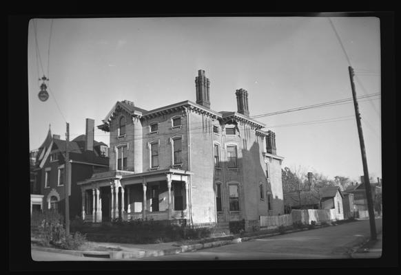 House on the corner of South Broadway and Pine Street