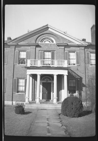 Detail of facade at Calumet, Samuel Wallace House, Old Frankfort Pike, Midway, Kentucky in Woodford County