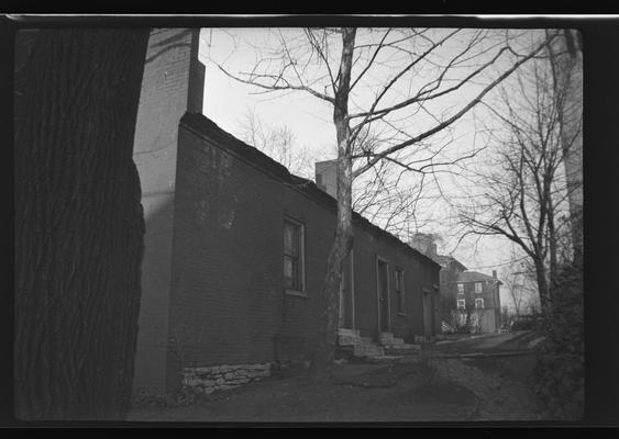 East flank of the Francis Key Hunt House