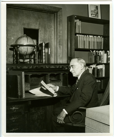 Chauncey Hawley Griffith in King Library, Univeristy of Kentucky