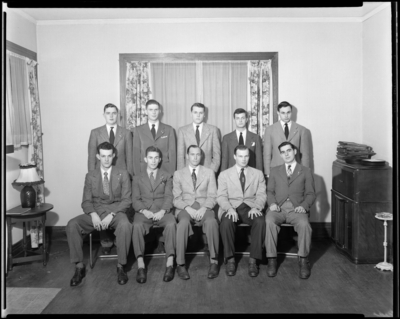 Phi Delta Theta; interior; group portrait