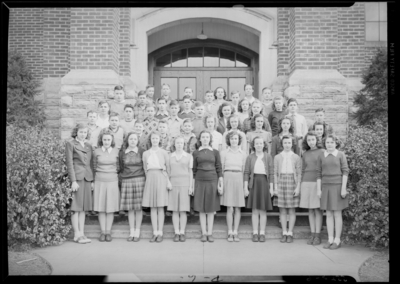 Garth High School; 8th Grade (Eighth Grade, Grade 8); exterior;                             group portrait